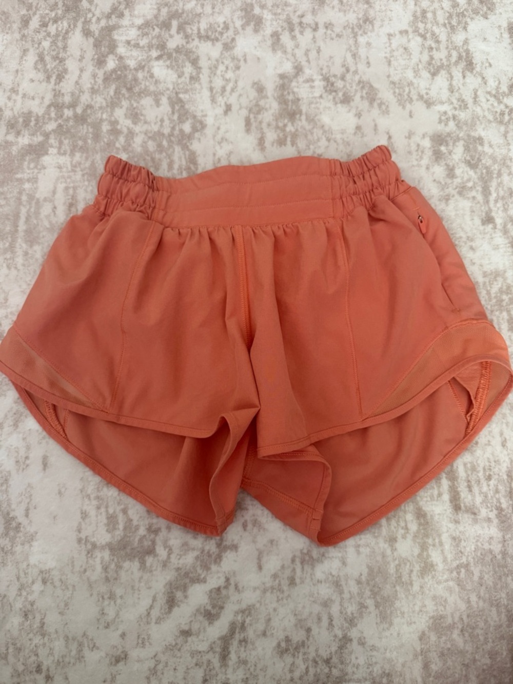 Lululemon Hotty Hot Low-Rise 2.5” Shorts Size 0
